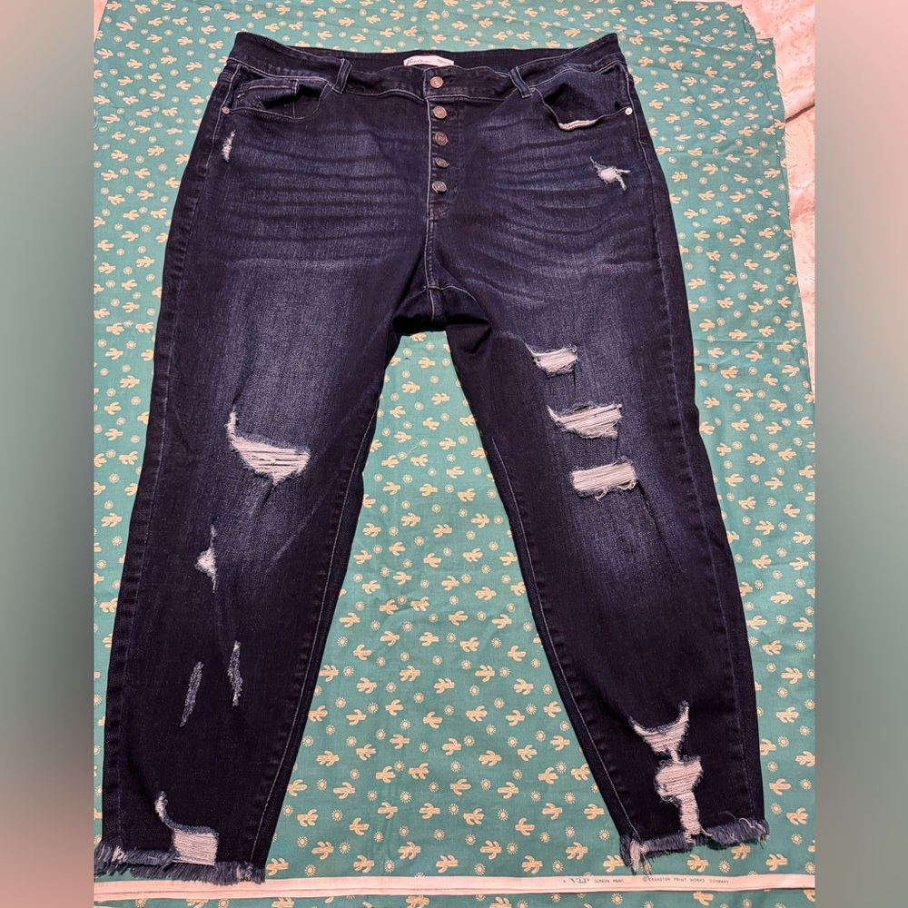 Kancan High Rise Curvy Skinny Distressed Jeans Size 24
